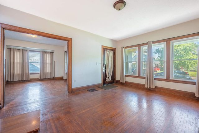 2210 Arlington Avenue, Middletown, OH 45044