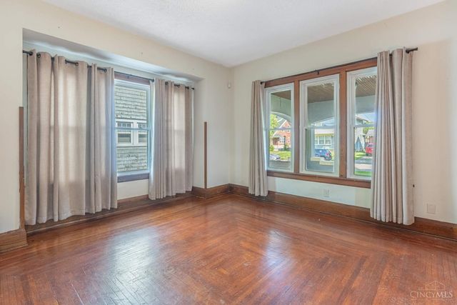 2210 Arlington Avenue, Middletown, OH 45044