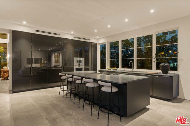 8708 Dorrington Avenue, West Hollywood, CA 90048