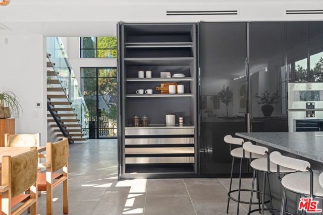 8708 Dorrington Avenue, West Hollywood, CA 90048