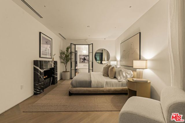 8708 Dorrington Avenue, West Hollywood, CA 90048