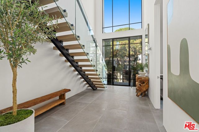 8708 Dorrington Avenue, West Hollywood, CA 90048