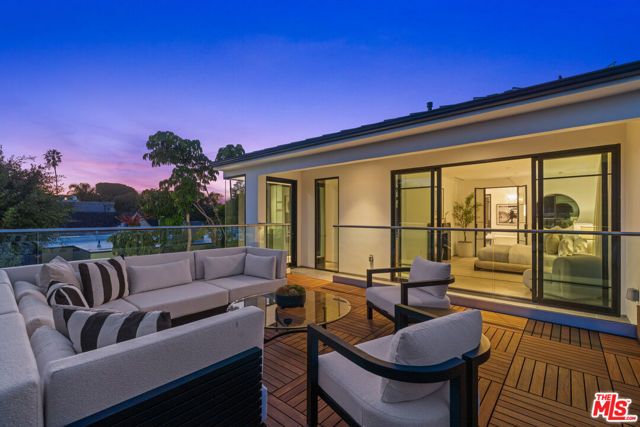 8708 Dorrington Avenue, West Hollywood, CA 90048