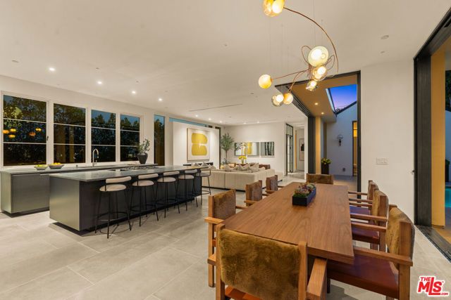 8708 Dorrington Avenue, West Hollywood, CA 90048