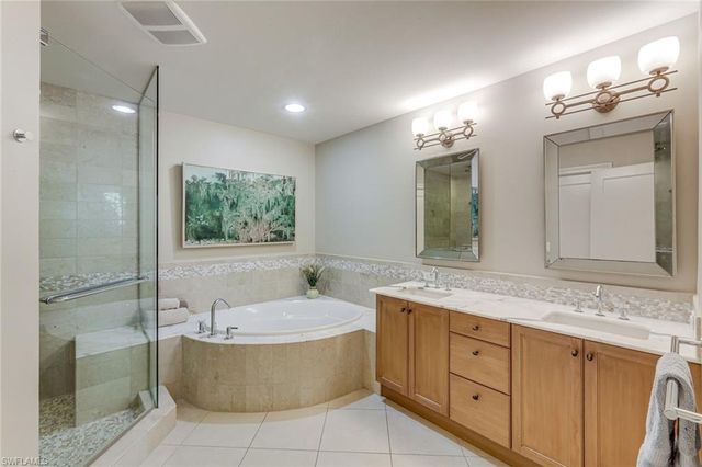 9123 Strada PL 7201, Naples, FL 34108