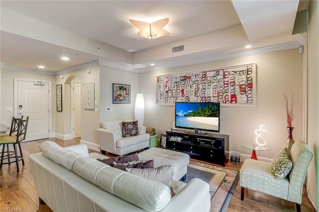 9123 Strada PL 7201, Naples, FL 34108