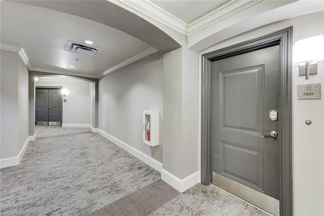 9123 Strada PL 7201, Naples, FL 34108