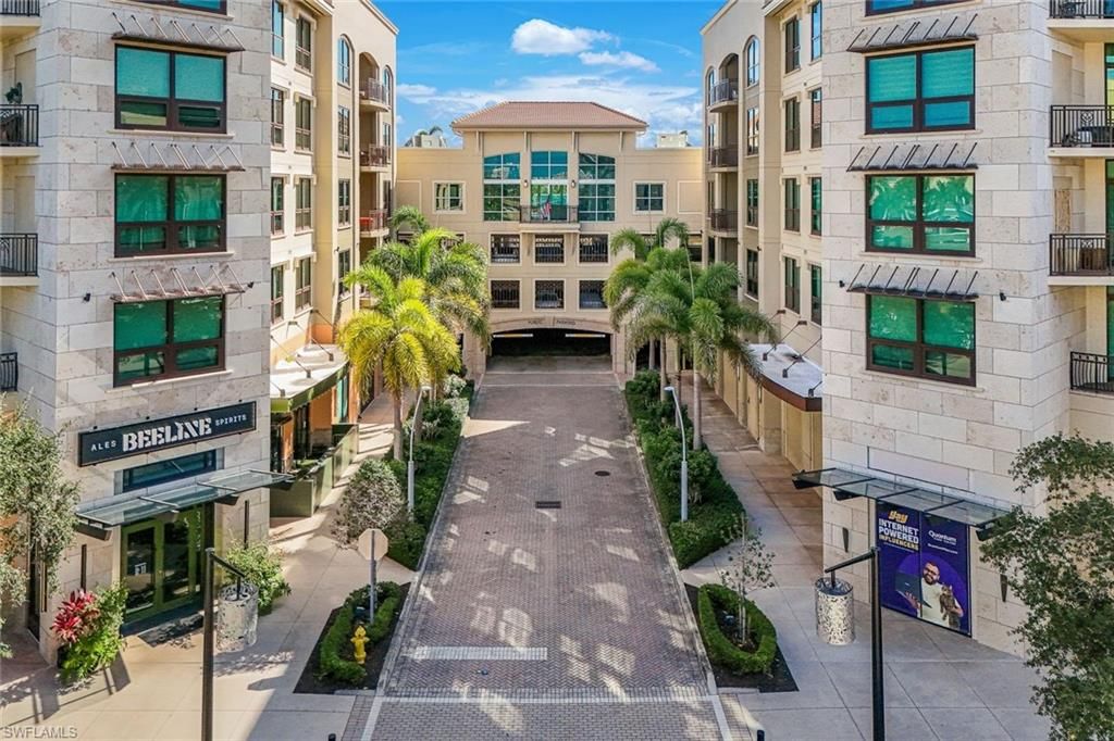 9123 Strada PL 7201, Naples, FL 34108