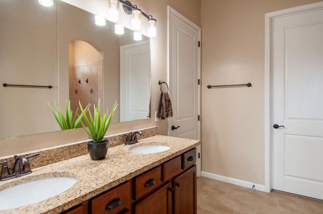 2219 Cebolla Creek Way NW, Albuquerque, NM 87120