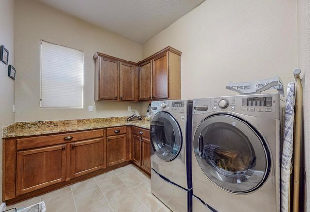 2219 Cebolla Creek Way NW, Albuquerque, NM 87120