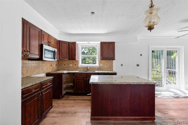 233 West Newell Street, Syracuse, NY 13205