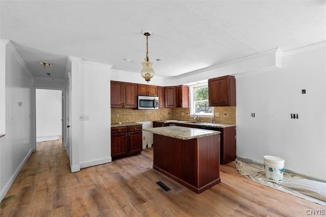 233 West Newell Street, Syracuse, NY 13205