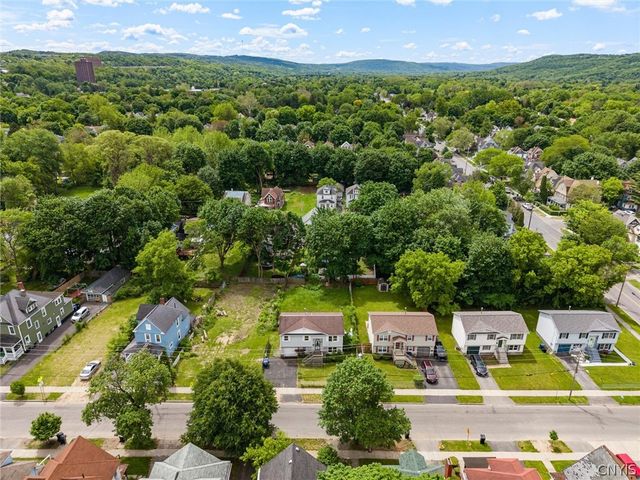 233 West Newell Street, Syracuse, NY 13205