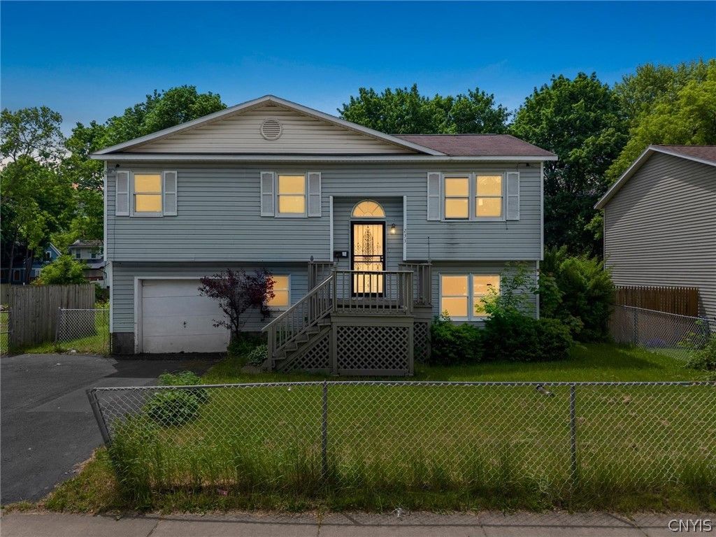 233 West Newell Street, Syracuse, NY 13205