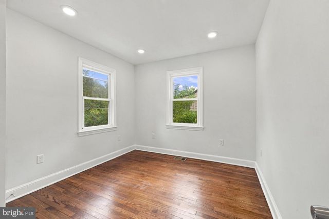9405 RHODE ISLAND AVE, College Park, MD 20740