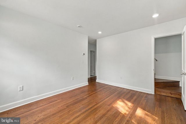 9405 RHODE ISLAND AVE, College Park, MD 20740