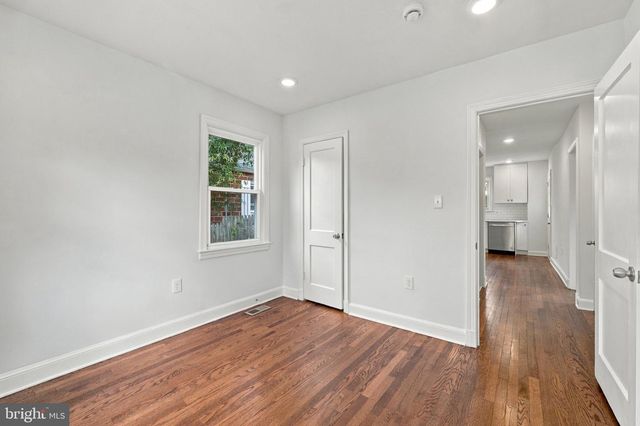 9405 RHODE ISLAND AVE, College Park, MD 20740