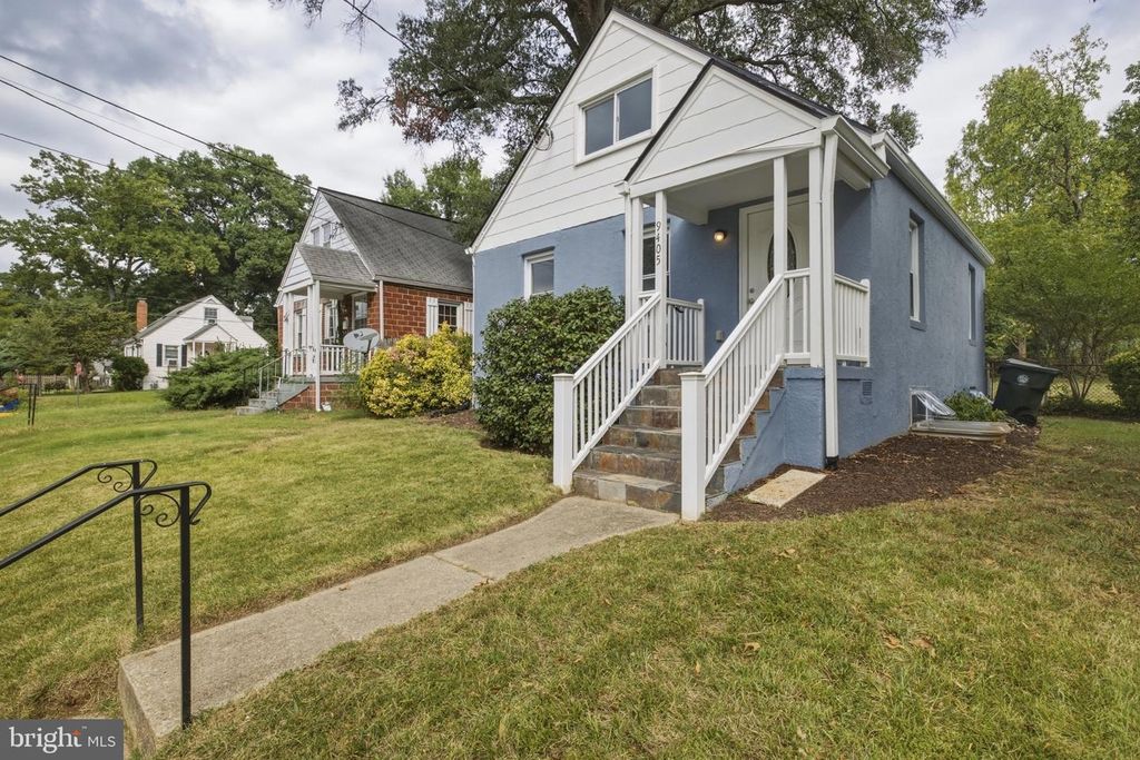 9405 RHODE ISLAND AVE, College Park, MD 20740