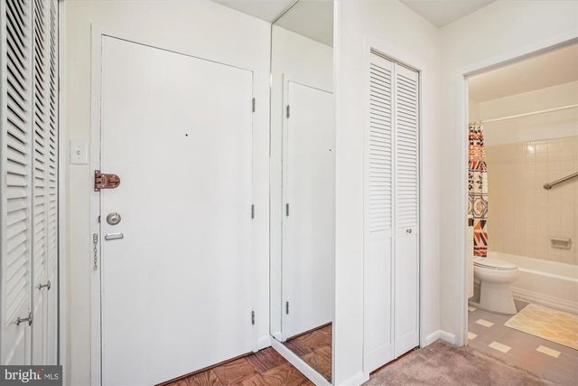 6641 WAKEFIELD DR #918, Alexandria, VA 22307