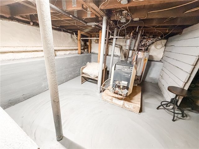 19 Bradford Street, Auburn, NY 13021