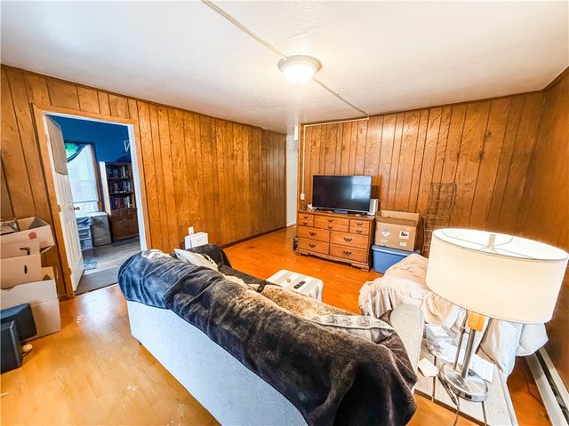 19 Bradford Street, Auburn, NY 13021