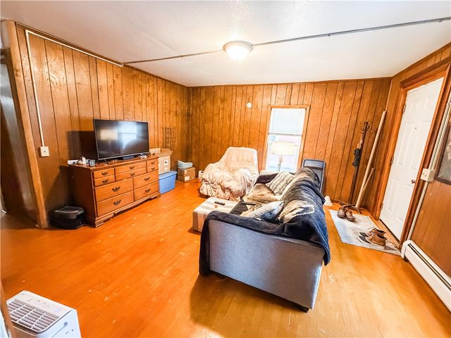 19 Bradford Street, Auburn, NY 13021