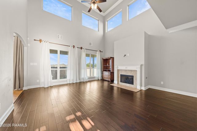 111 Deer Run Drive, Lafayette, LA 70506