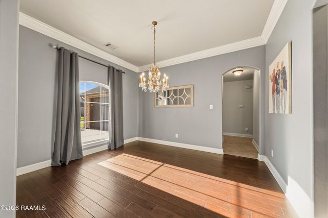 111 Deer Run Drive, Lafayette, LA 70506