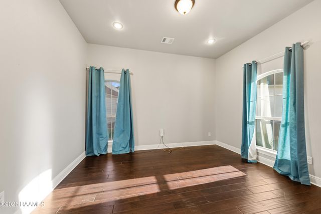 111 Deer Run Drive, Lafayette, LA 70506