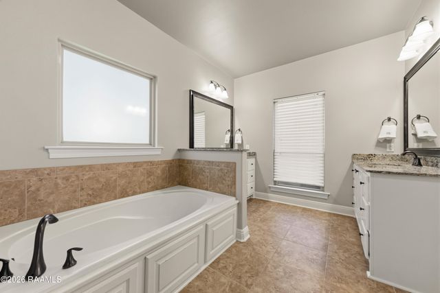 111 Deer Run Drive, Lafayette, LA 70506