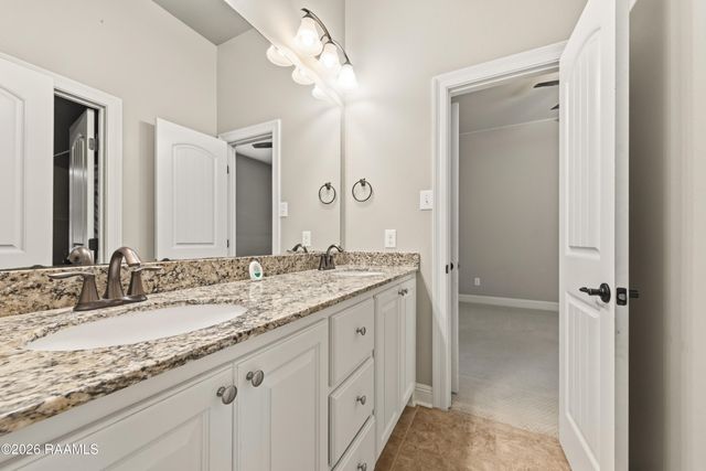 111 Deer Run Drive, Lafayette, LA 70506