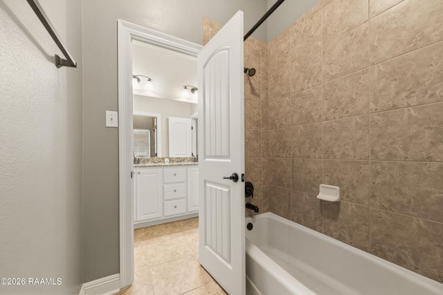 111 Deer Run Drive, Lafayette, LA 70506