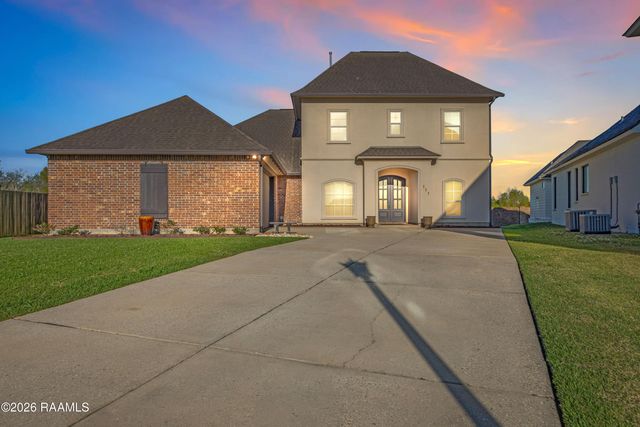 111 Deer Run Drive, Lafayette, LA 70506