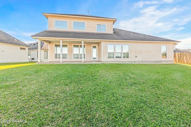 111 Deer Run Drive, Lafayette, LA 70506