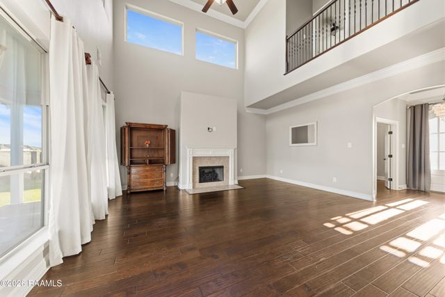 111 Deer Run Drive, Lafayette, LA 70506