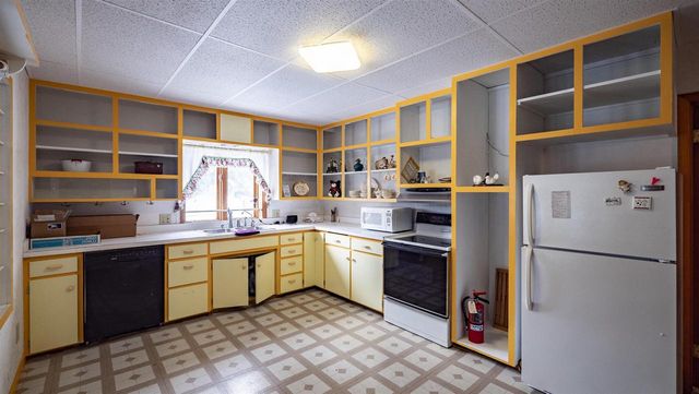E2341 DANIELSON ROAD, Waupaca, WI 54981