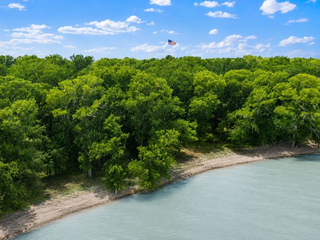 640 LLOYDS Road 6, Little Elm, TX 75068