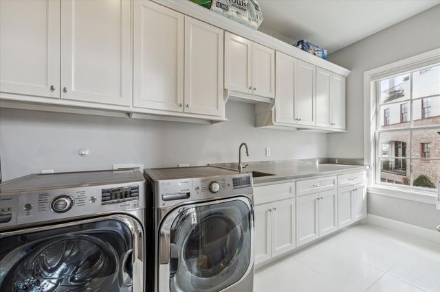 1240 Mosaico Lane, Houston, TX 77055