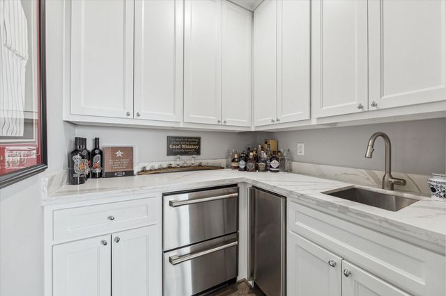 1240 Mosaico Lane, Houston, TX 77055