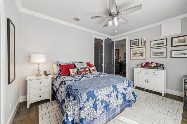 1240 Mosaico Lane, Houston, TX 77055