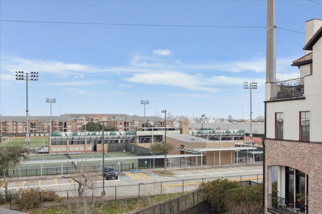 1240 Mosaico Lane, Houston, TX 77055