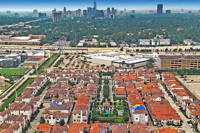 1240 Mosaico Lane, Houston, TX 77055