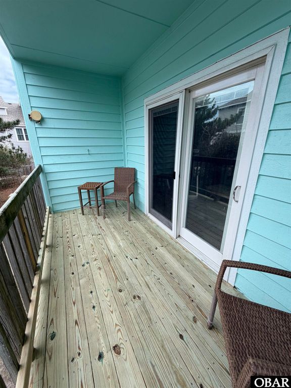 Image 5 of property listing at 627 Sand Fiddler Cir Unit B-1, Corolla, NC 27927