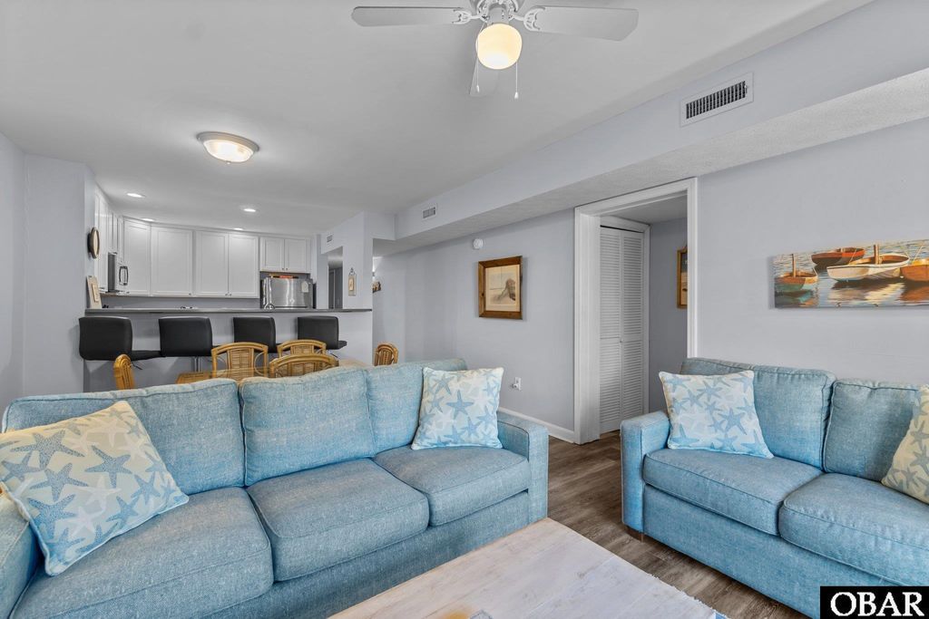 Image 6 of property listing at 627 Sand Fiddler Cir Unit B-1, Corolla, NC 27927