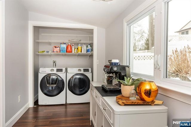 19 Pinecrest Terrace, Wayne, NJ 07470