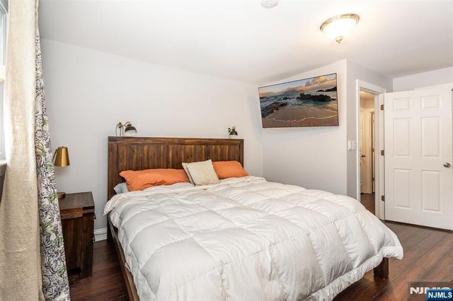 19 Pinecrest Terrace, Wayne, NJ 07470