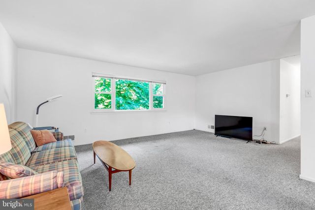 5310 GAINSBOROUGH DR, Fairfax, VA 22032