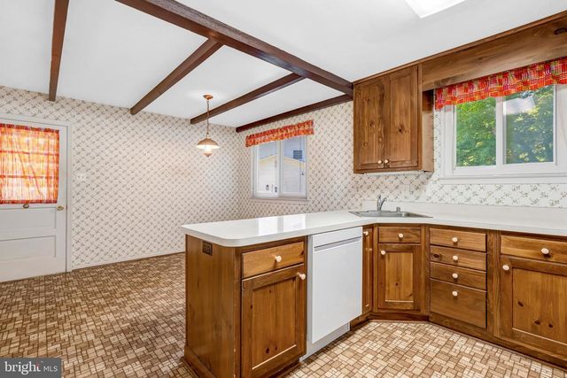 5310 GAINSBOROUGH DR, Fairfax, VA 22032