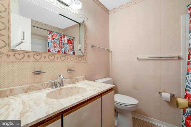 5310 GAINSBOROUGH DR, Fairfax, VA 22032