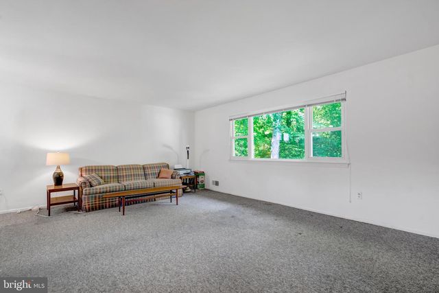 5310 GAINSBOROUGH DR, Fairfax, VA 22032